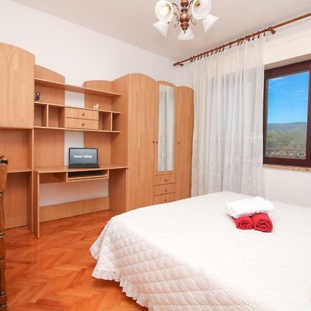 Apartament Green Valley Omiš Esterno foto