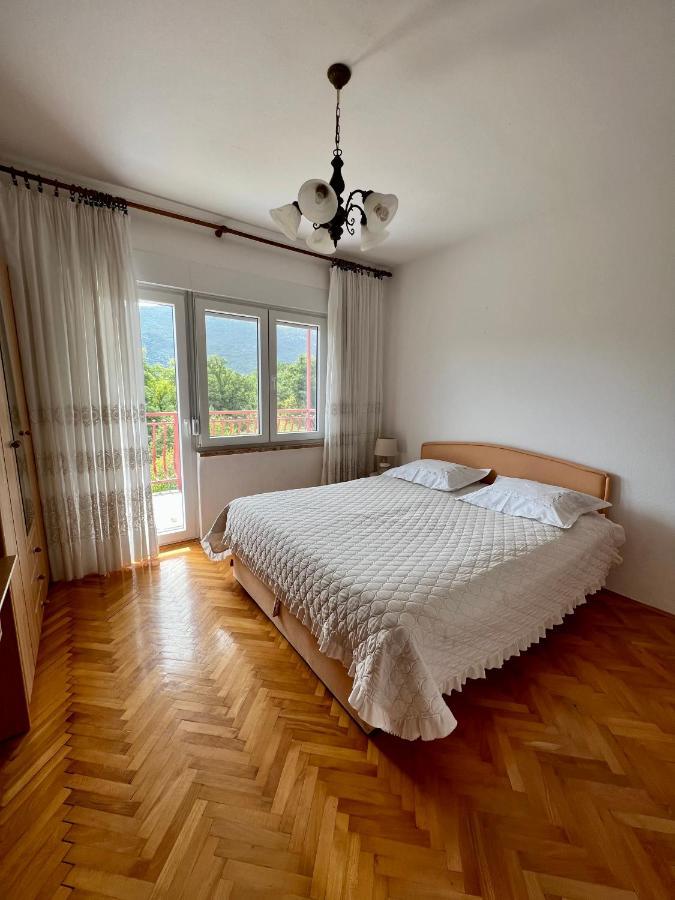 Apartament Green Valley Omiš Esterno foto
