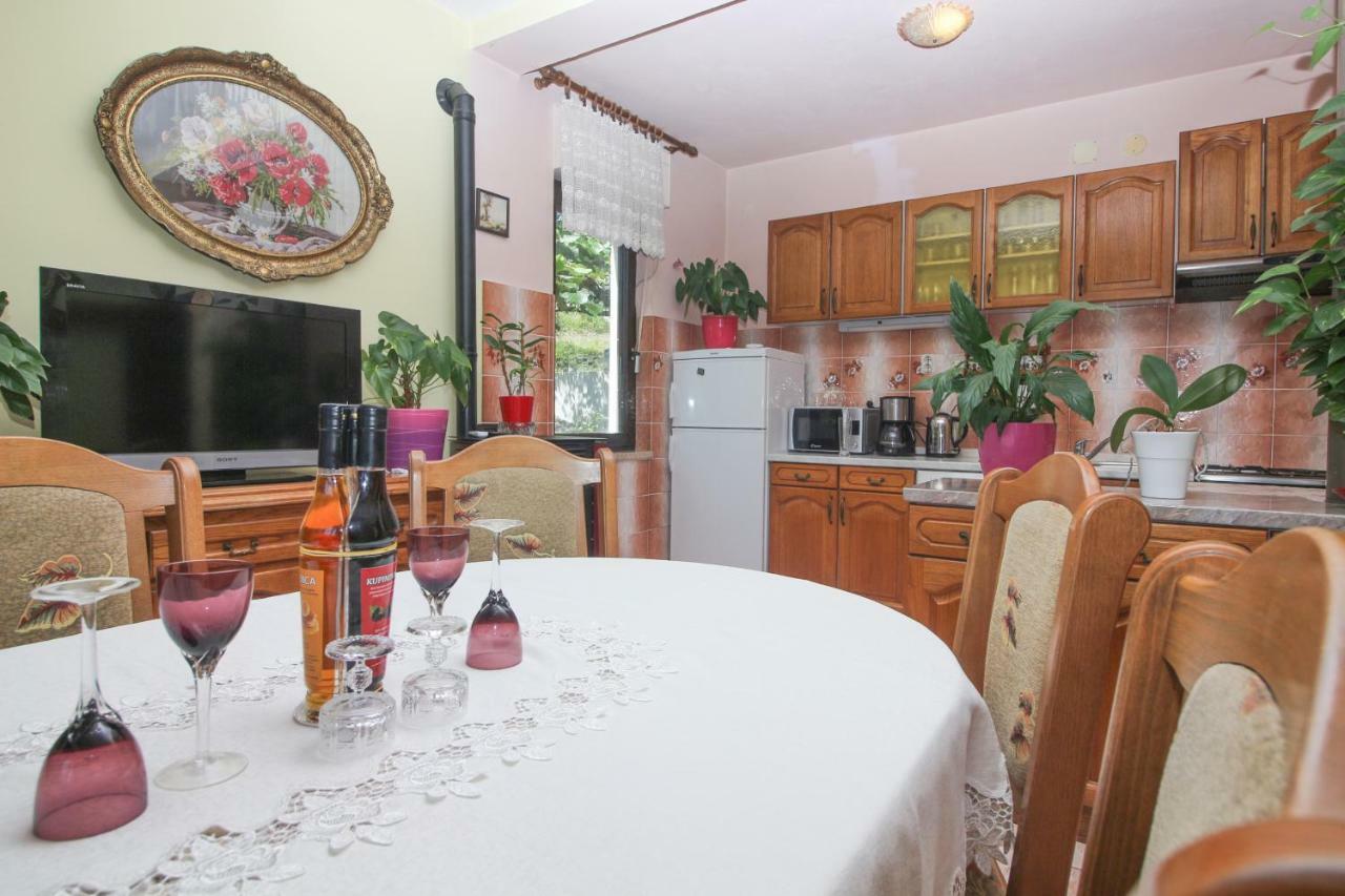 Apartament Green Valley Omiš Esterno foto