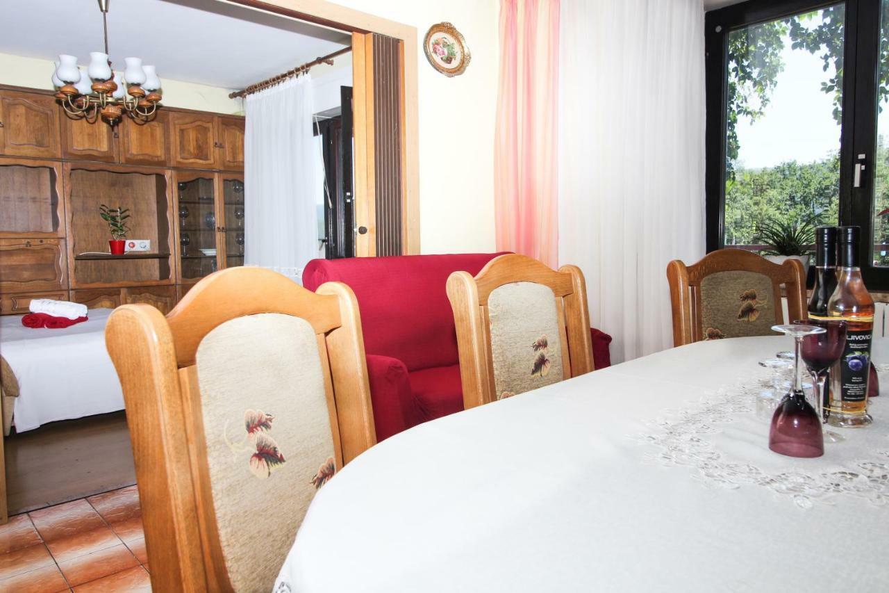 Apartament Green Valley Omiš Esterno foto