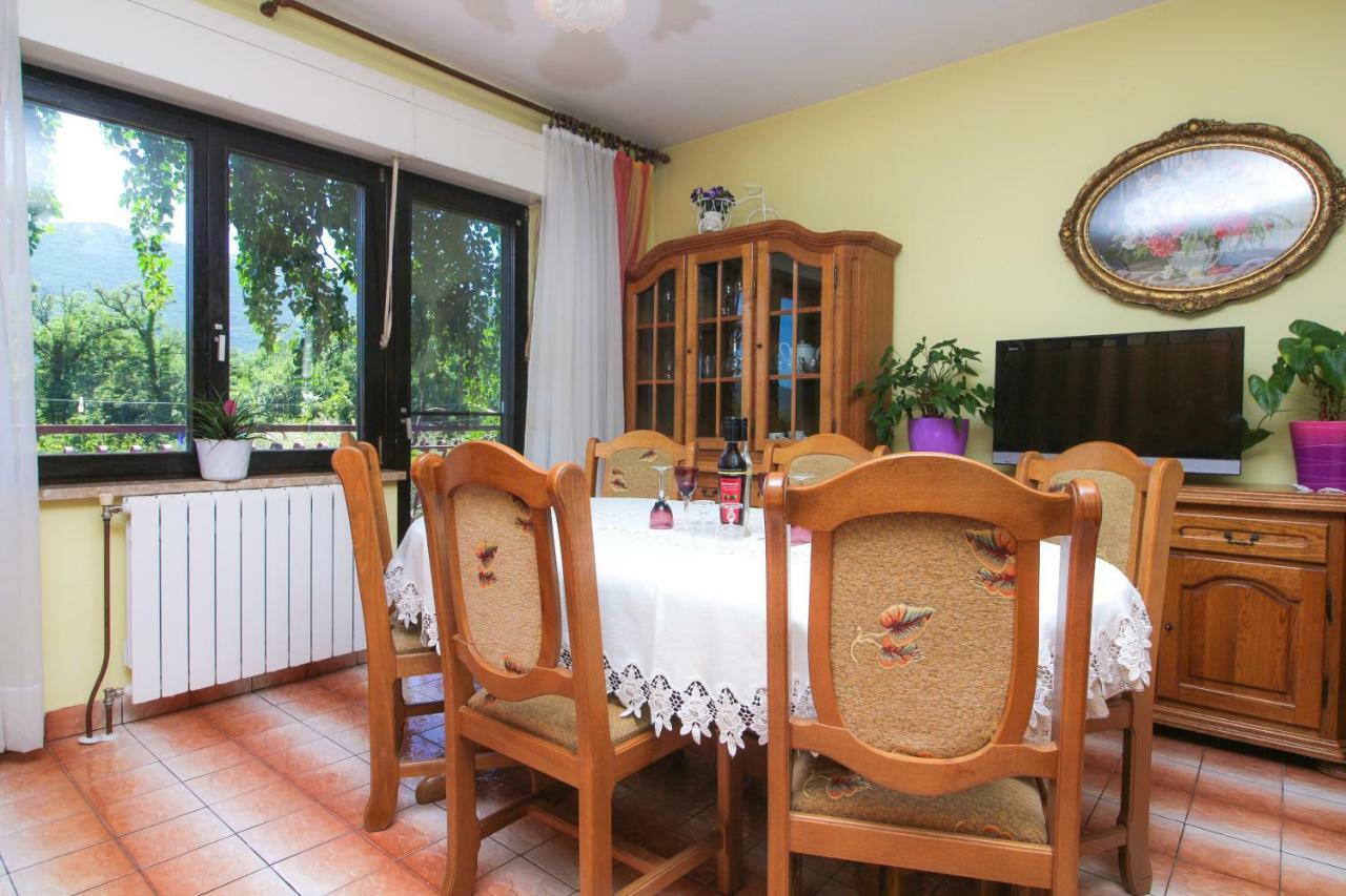 Apartament Green Valley Omiš Esterno foto