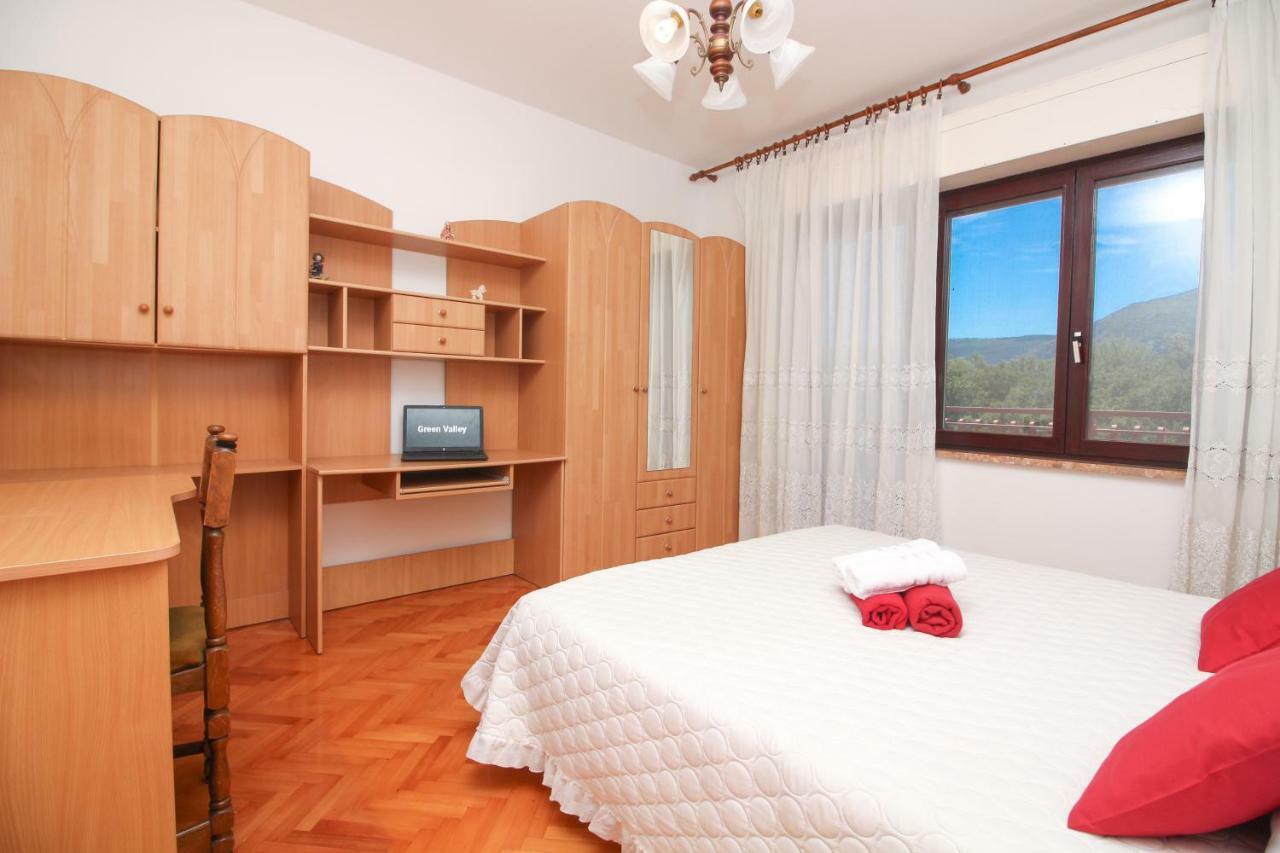 Apartament Green Valley Omiš Esterno foto