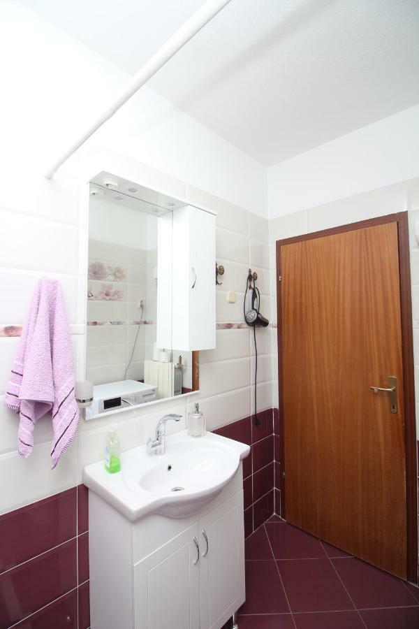 Apartament Green Valley Omiš Esterno foto